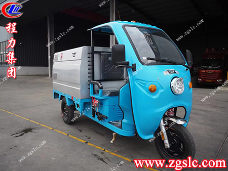 一人一車(chē)即可完成清洗作業(yè)，程力牌三輪高壓清洗車(chē)清洗道路的好幫手
